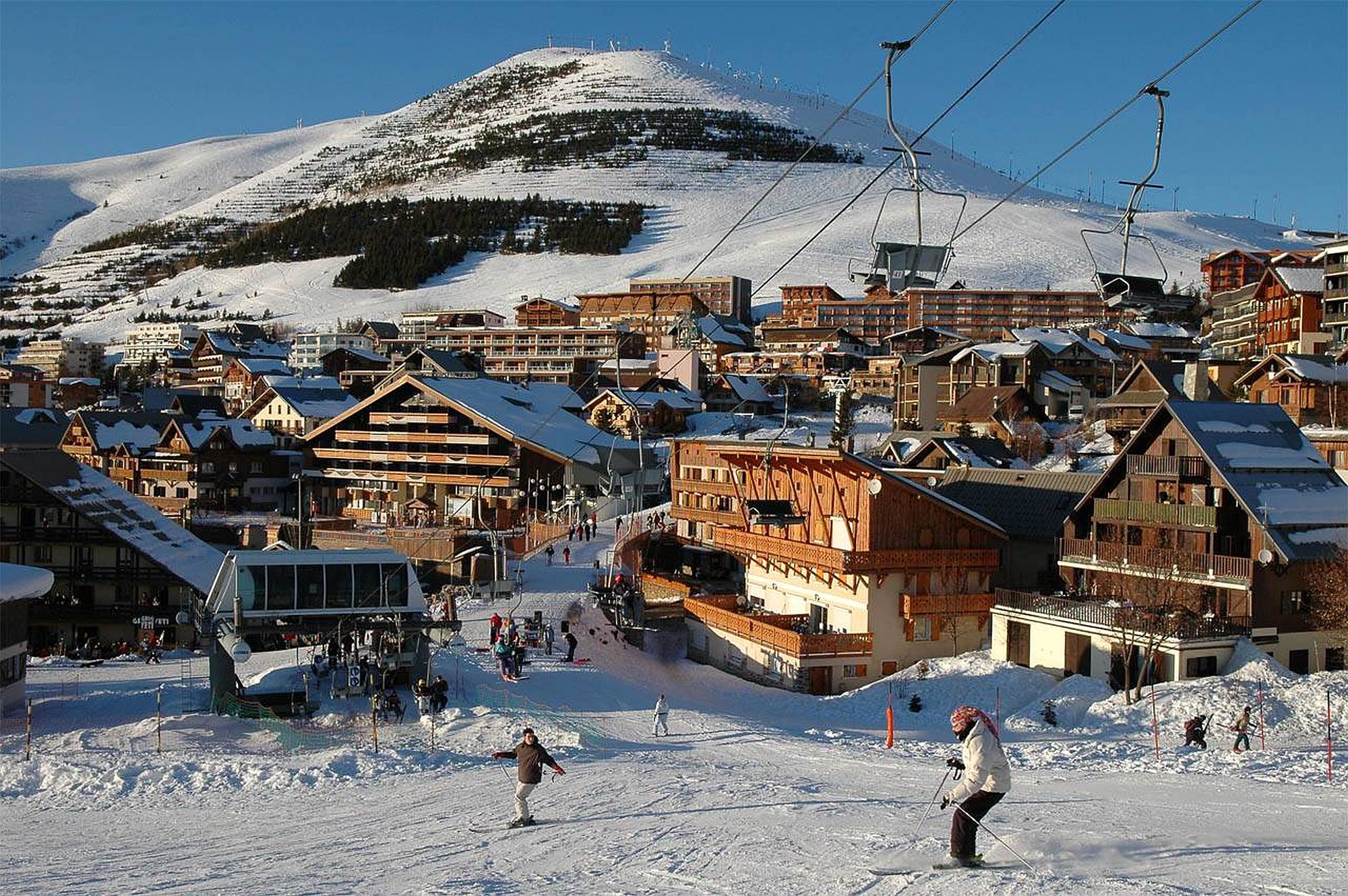 10 самых красивых горнолыжных курортов мира